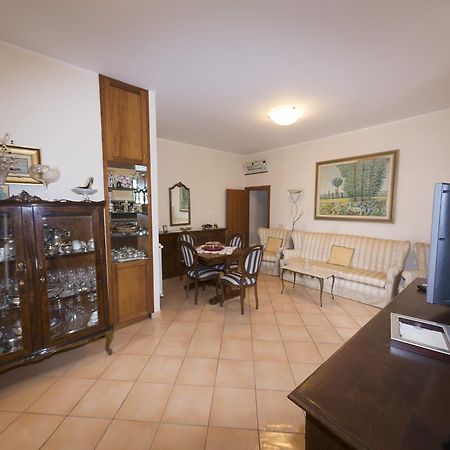 Pompei Deluxe Apartment Формия Экстерьер фото